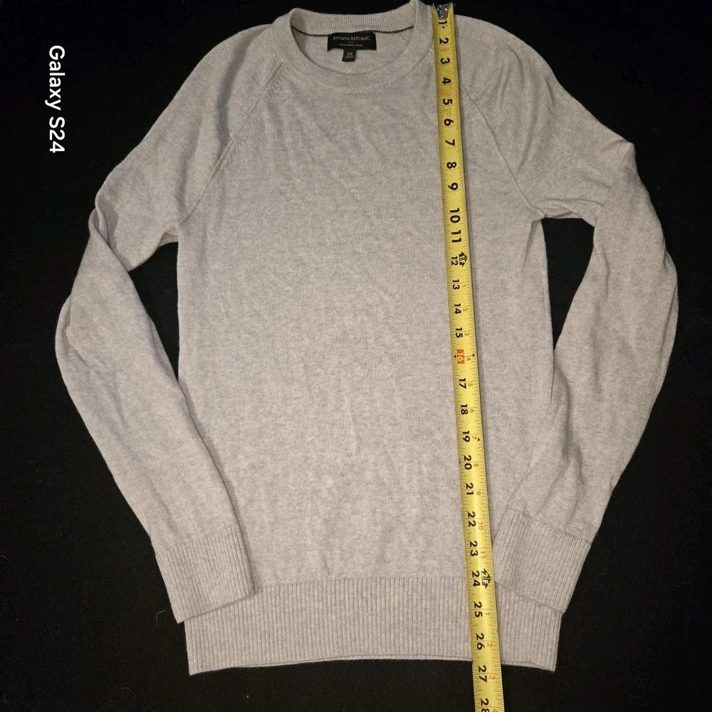 Banana Republic Men's 100% Merino Wool Light Gray Crew Neck Pullover Size‎ XS